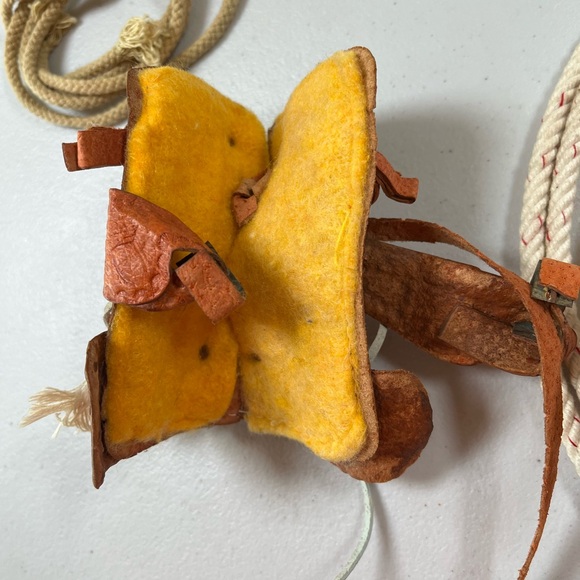 Vintage 1980’s craft item- lasso and saddle - Picture 6 of 8